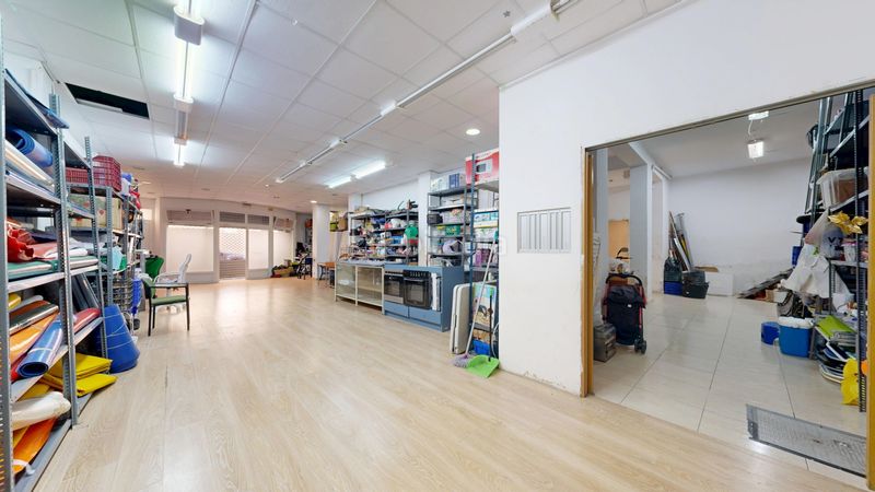 Foto 02e80f17-ba4a-46c1-902f-d8485a716e55. Local comercial a Centro-El Castillo Sagunt