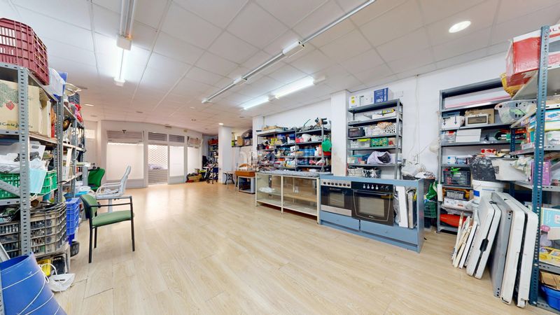 Foto 230ee8bd-dd02-48c1-8506-6bf2ecb64ea0. Local comercial a Centro-El Castillo Sagunt