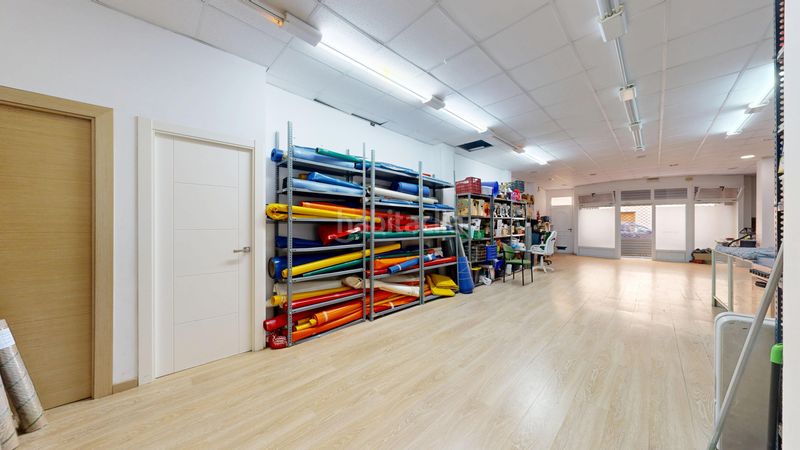 Foto f50df159-3d49-4108-89c2-aac86051aef3. Local comercial a Centro-El Castillo Sagunt