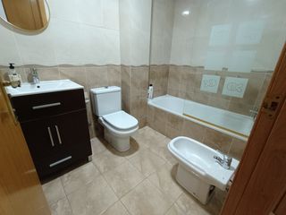 Rent Flat in Las Islas. Apartamento en alquiler en la playa de puerto de sagunto  julio