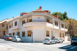 Casa  Calle francisco balaguer. Casa con 7 habitaciones con parking y calefacción