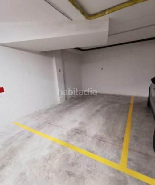 Foto 26a7f39c-b39b-4df5-8b3e-ace91103ae5c. Parking coche en carrer reis catòlics 23 en Ibi