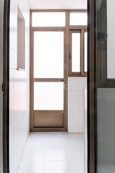Foto c3e35368-1635-45cb-a239-39d9298fea2c. Piso en carrer joan fuster 4 piso giravella en Ibi