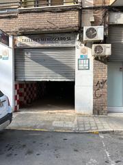Geschäftsraum  Calle francisco montero pérez. Local con salida de humos