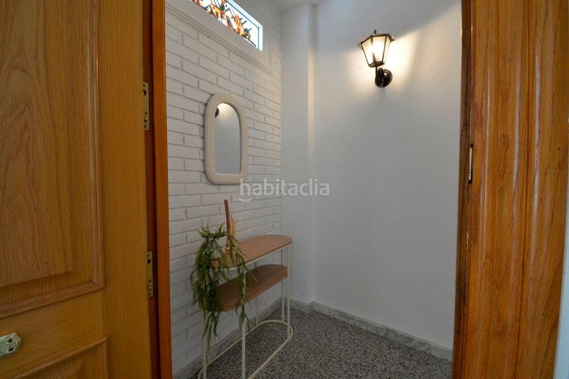 Foto 1e2777d1-6035-451d-8f4c-e38e45c3b012. Casa amb xemeneia aparcament a Sax