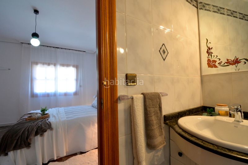 Foto 728a6292-1481-4f67-abb5-9da97268d196. Casa amb xemeneia aparcament a Sax