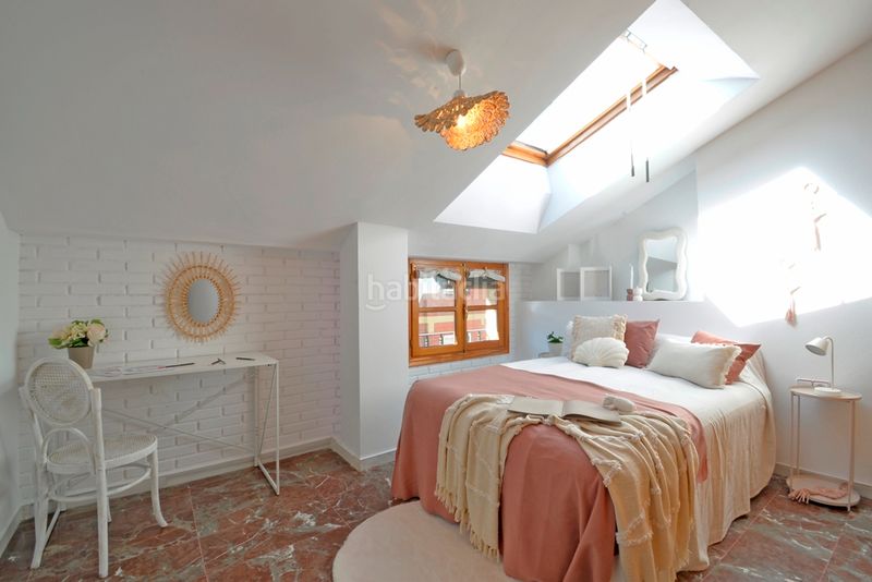 Foto a00de905-093e-4143-b2bf-f6cff8b0fe03. Casa amb xemeneia aparcament a Sax