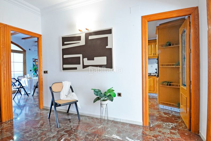 Foto a80c76c0-5513-4e86-bcd8-4a794709c531. Casa amb xemeneia aparcament a Sax