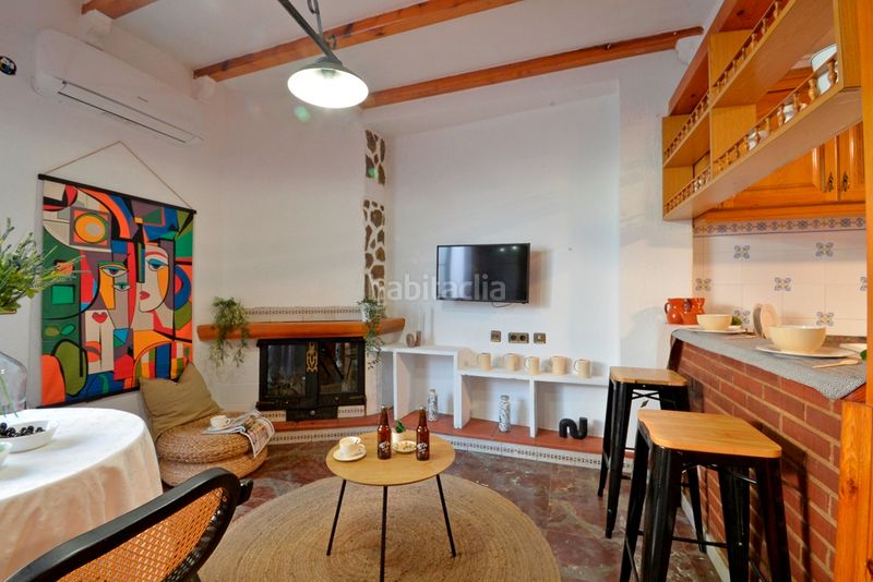 Foto aa03dea2-aec0-4fae-8083-1f0c0d2d5373. Casa amb xemeneia aparcament a Sax