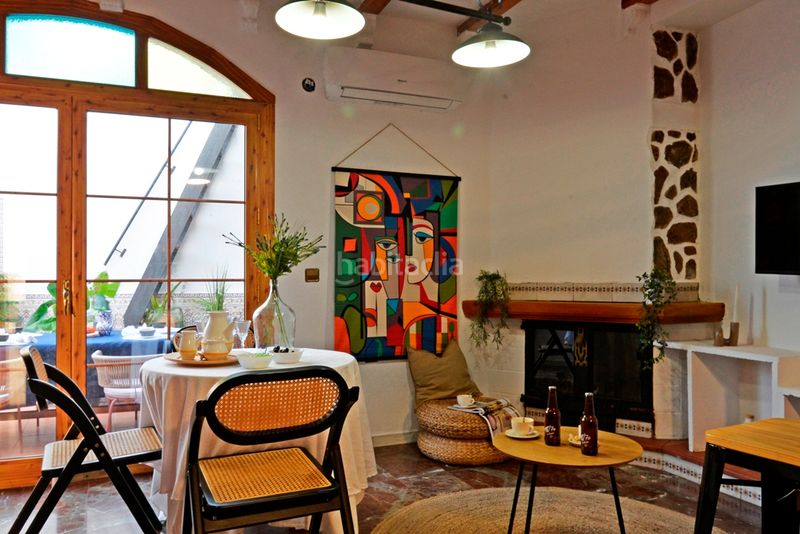 Foto ad454a3f-6226-40b4-9b1f-a3fc28dfd459. Casa amb xemeneia aparcament a Sax