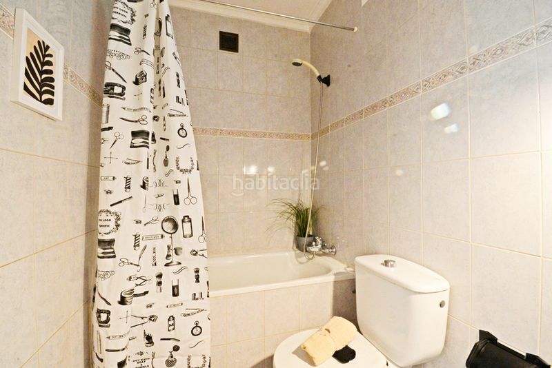 Foto f658f542-688d-4410-844a-bafc07707cdd. Casa amb xemeneia aparcament a Sax