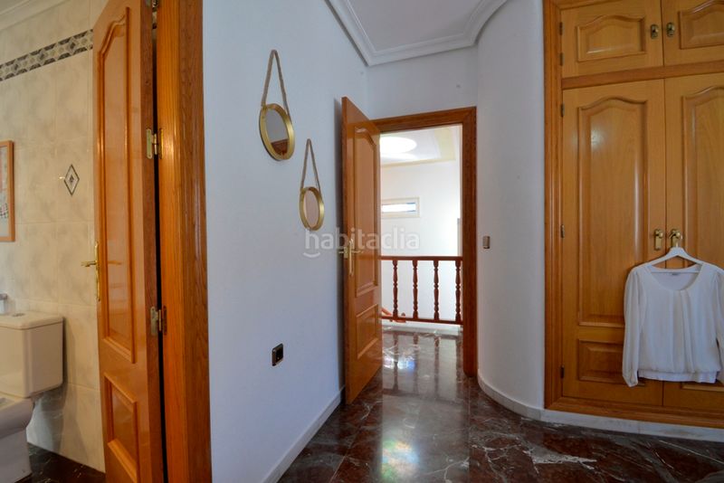 Foto f7f27617-8c4e-4261-b86e-429d0f5fc6e6. Casa amb xemeneia aparcament a Sax