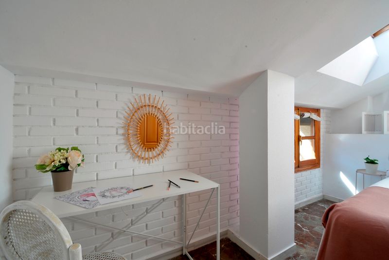 Foto fd3c6eb0-3b0c-46a1-bb81-7556abd71986. Casa amb xemeneia aparcament a Sax