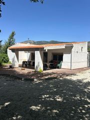 Chalet in Onil. Casa campo zona marjal