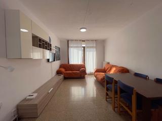 Rent Flat in Catalunya - Fontetes. Piso para estudiantes de 4 habitaciones