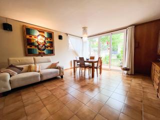 Casa aparellada a Serraparera. Casa en excelente ubicación