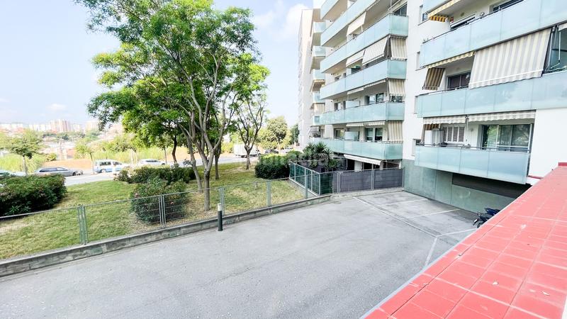 Foto d4c5433f-3508-44e6-aab2-c40ed2f3e409. Local comercial a Catalunya - Fontetes Cerdanyola del Vallès