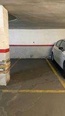 Aparcament cotxe  Carrer del nord. Plaza de aparcamiento compacta