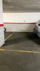 Car parking in Carrer del Nord
