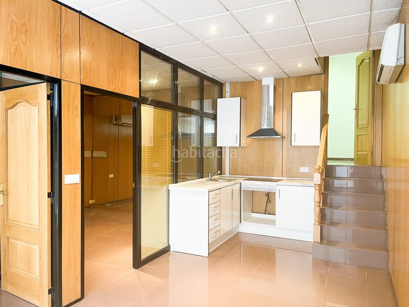 Foto 6c6d74e2-fd62-455a-86e8-cb2a2117f173. Local comercial local en Pont Vell Ripollet