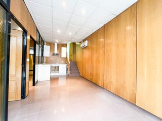 Locale commerciale in Pont Vell. Local