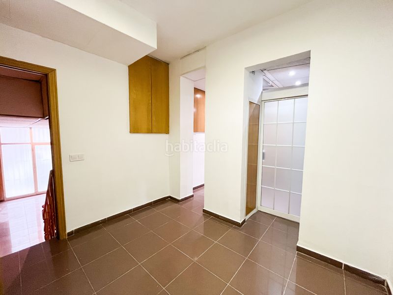 Foto c5fbbe2d-1432-4780-a7b0-733d5977e54f. Local comercial local en Pont Vell Ripollet