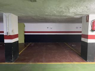 Aparcament cotxe a Carrer de maties ruiz 2a. Plaza garaje con elevador