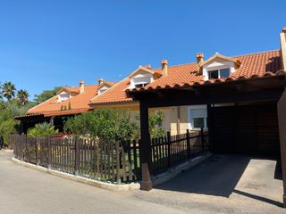 Miete Reihenhaus in Carrer esparver 15. Casa adosada en torre en conill, bétera