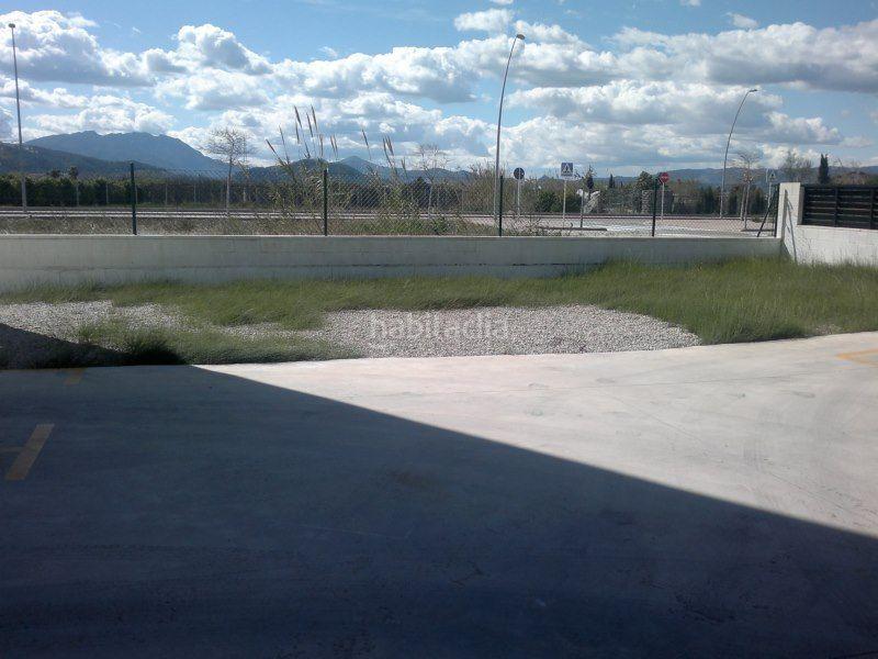 Foto 62602dc4-4d86-40aa-866d-133bc8aa45e6. Parking voiture dans avenida de la mediterránea 46 dans Piles