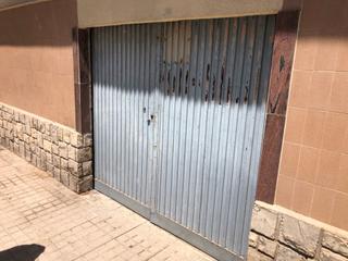 Aparcament cotxe  Carrer lliterat azorín