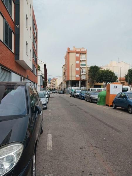 Foto 0ab7ddae-26b4-40fb-a638-b381b5c3d2da. Parking voiture dans Corea Gandia