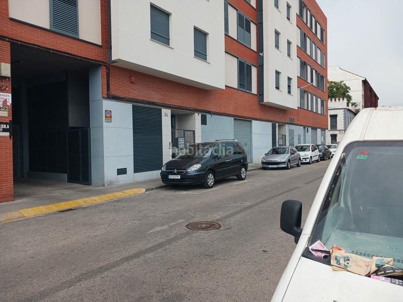 Foto 17637e2a-1bae-405c-9cbd-cddfb4113c84. Parking voiture dans Corea Gandia