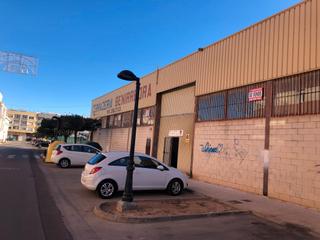 Nau industrial  Carrer del pou
