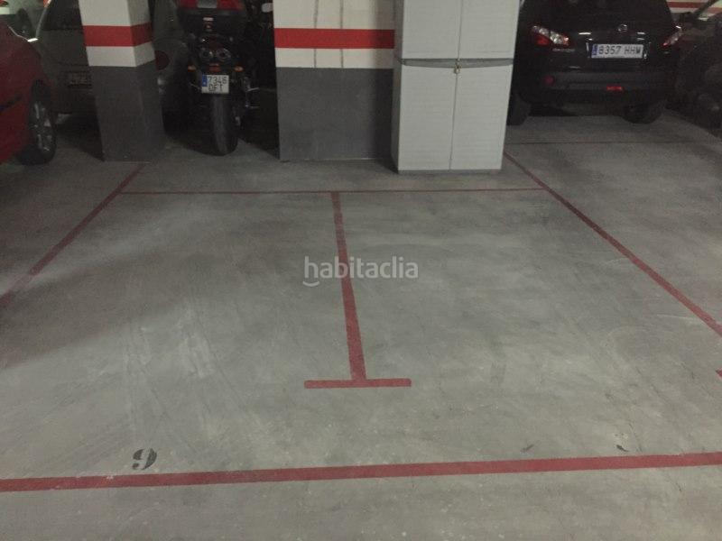 Foto d96567a2-d15c-46cd-abe2-432f5e5fc542. Parking moto dans Corea Gandia