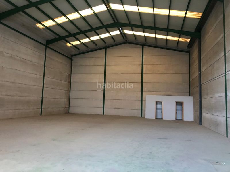 Foto 77dd2145-ec4b-46c8-a986-ae3edba6af0c. Industrial building in Xeresa