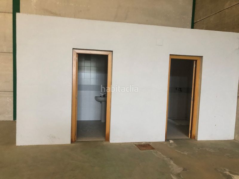 Foto a34c97aa-d254-49ab-b881-77aa799c0ff9. Industrial building in Xeresa