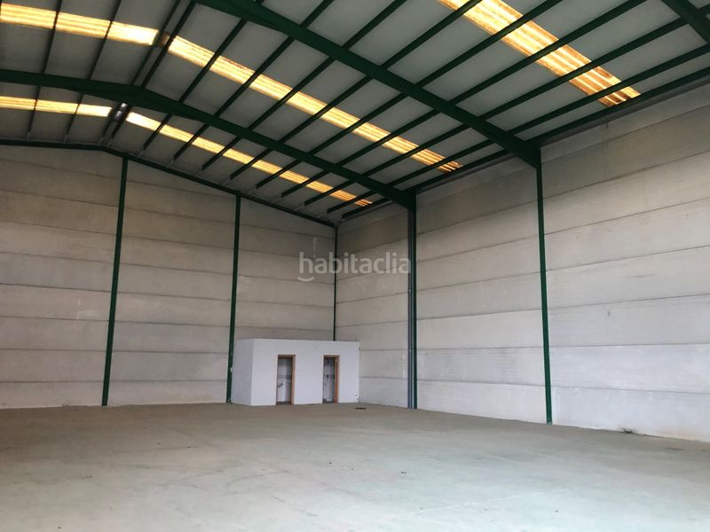 Foto c01914b1-7498-48e2-8cb0-7f10f9e8b6c7. Industrial building in Xeresa