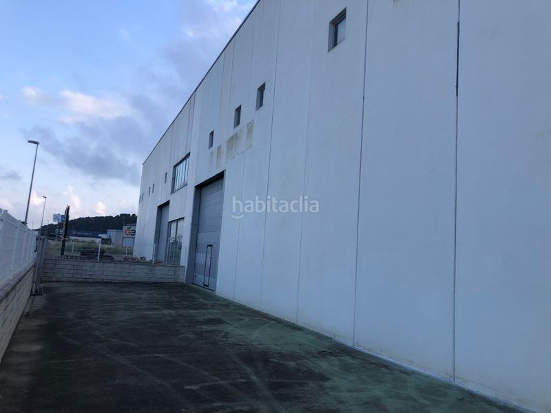 Foto d83855ed-5c39-4019-b879-68c13358c98d. Industrial building in Xeresa