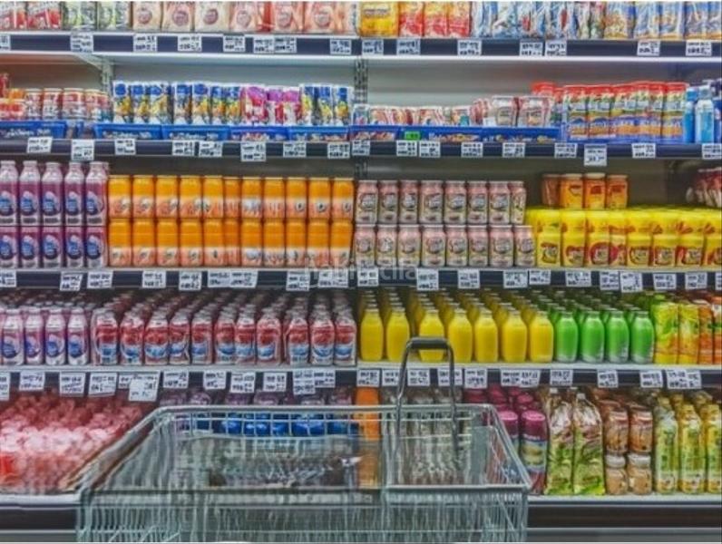 Foto f69c00de-c4ef-4e11-a7c7-3d5eb3980bb0. Local comercial en Playa de Gandía Gandia