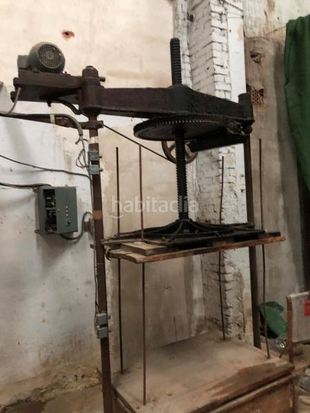 Foto 644e7c59-7faa-4e89-b784-82c33a630258. Edificio en Albaida