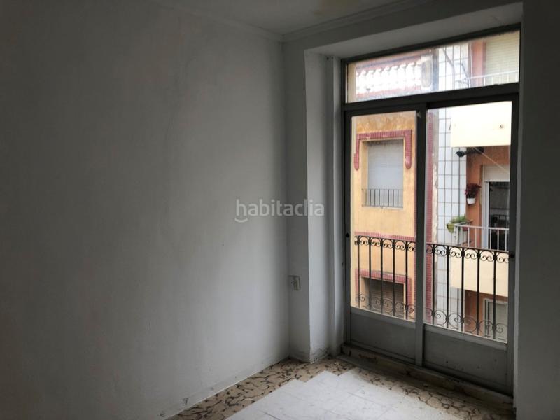 Foto c72af37b-3e57-4f24-b54d-1e86bd0c7a84. Edificio en Albaida