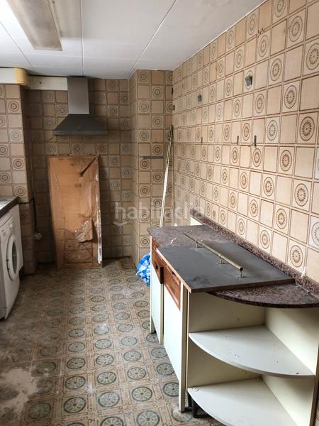 Foto 0aef5220-db1c-409d-9f19-b42cc826e83f. Edifici a Albaida