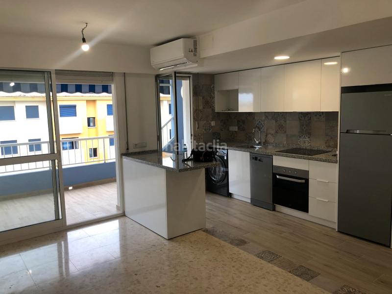 Foto 93c8be27-18cb-4684-ad28-0072ae9a62c9. Zweistöckige wohnung mit pool in Playa de Gandía Gandia