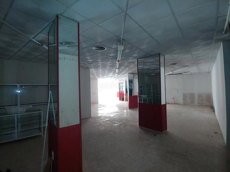 Foto b8bdc6c4-e461-4d82-8936-21aa8955327b. Lloguer local comercial a Plaza Elíptica - República Argentina Gandia