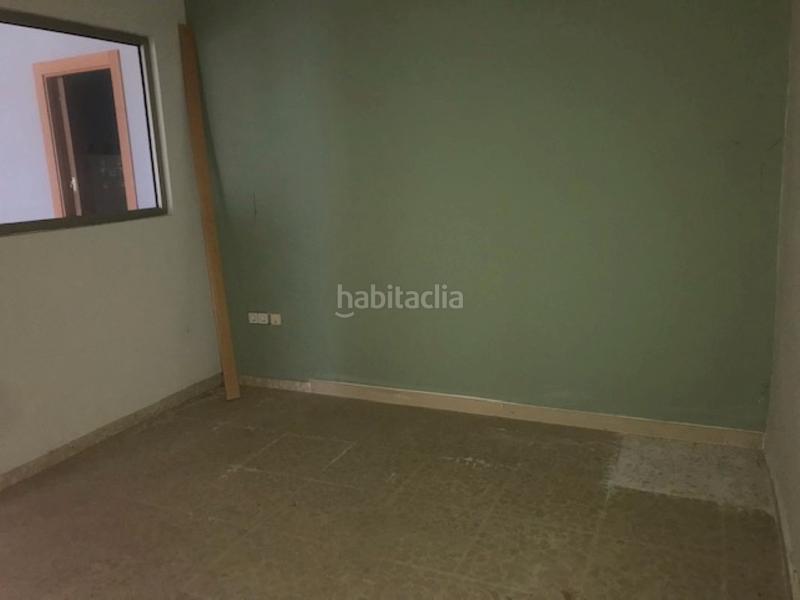 Foto d6aa4ca6-fa91-40c0-a4f7-b1f554381a88. Alquiler local comercial en Plaza Elíptica - República Argentina Gandia