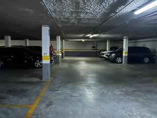 Car parking in Carrer Perú