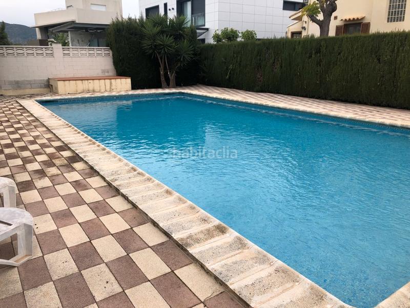 Foto b197a522-9f10-46e5-ac52-db09b1e8f5f4. Chalet con camino piscina in Playa de Gandía Gandia