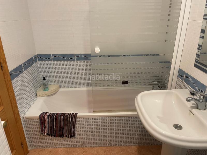 Foto 96d3fe95-0753-47b6-bc4c-804c75d9df2a. Lloguer apartament a carrer de la constitució 1 a Miramar