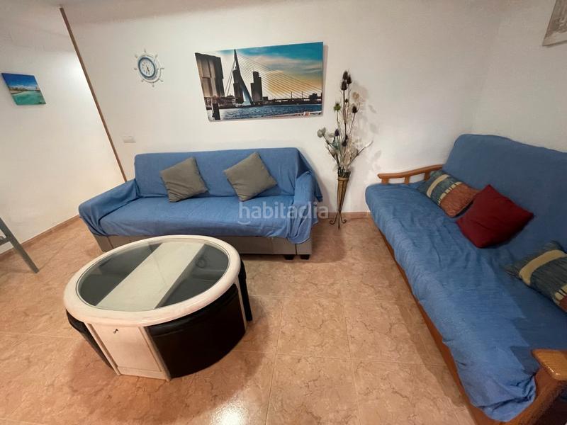 Foto c943ff9b-bd21-48bf-aa67-b7efcad46e77. Lloguer apartament a carrer de la constitució 1 a Miramar