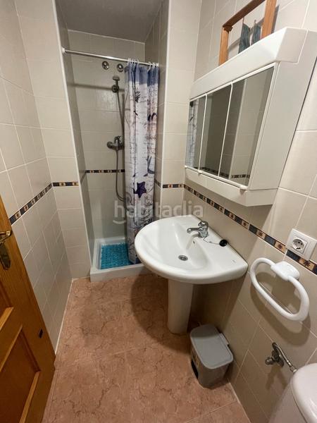 Foto e97cebfd-8982-4624-8fd4-3ccc0cf77498. Lloguer apartament a carrer de la constitució 1 a Miramar